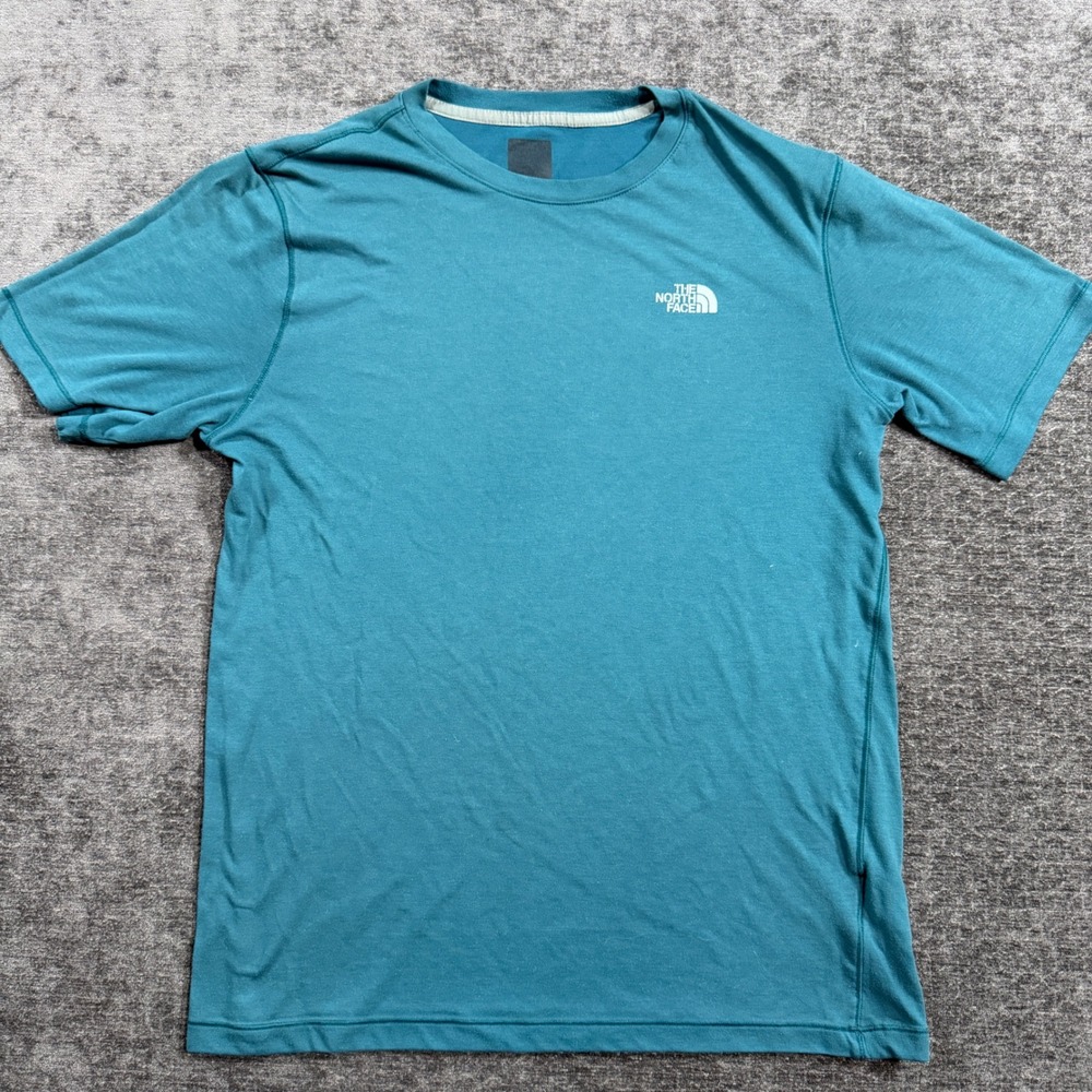 The North Face FlashDry Teal Blue Performance T-Shirt Mens Medium Short Sleeve
